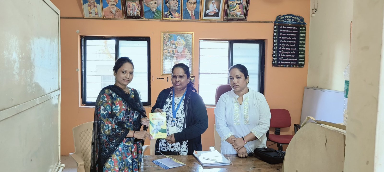 आरोग्य तपासणी व फॅमिली हेल्थ कार्ड शिबीर फोटो 106